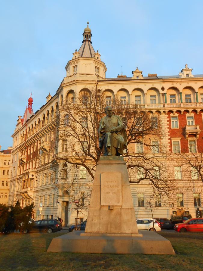 The Palace Suites And Apartments Прага Экстерьер фото