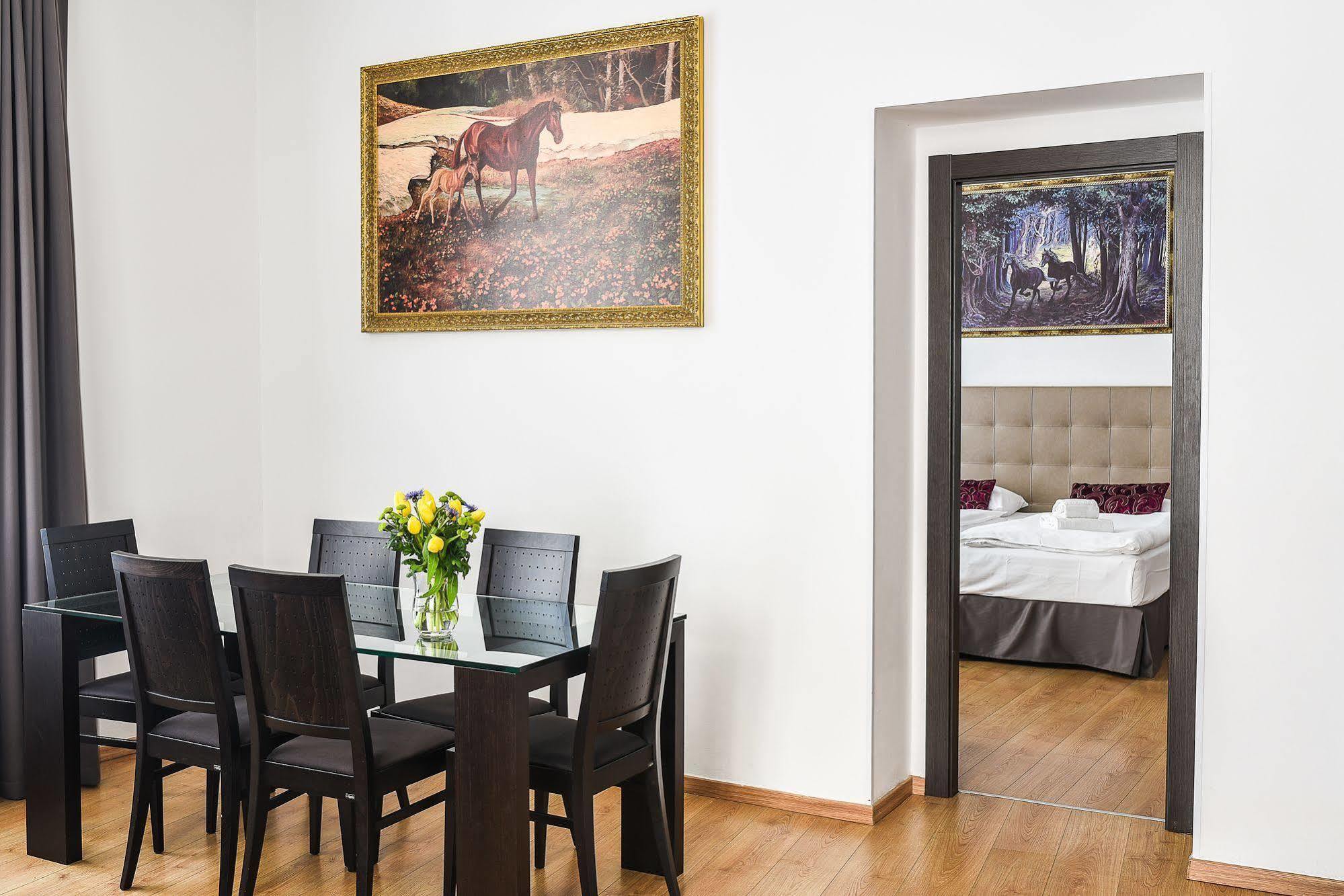 The Palace Suites And Apartments Прага Экстерьер фото