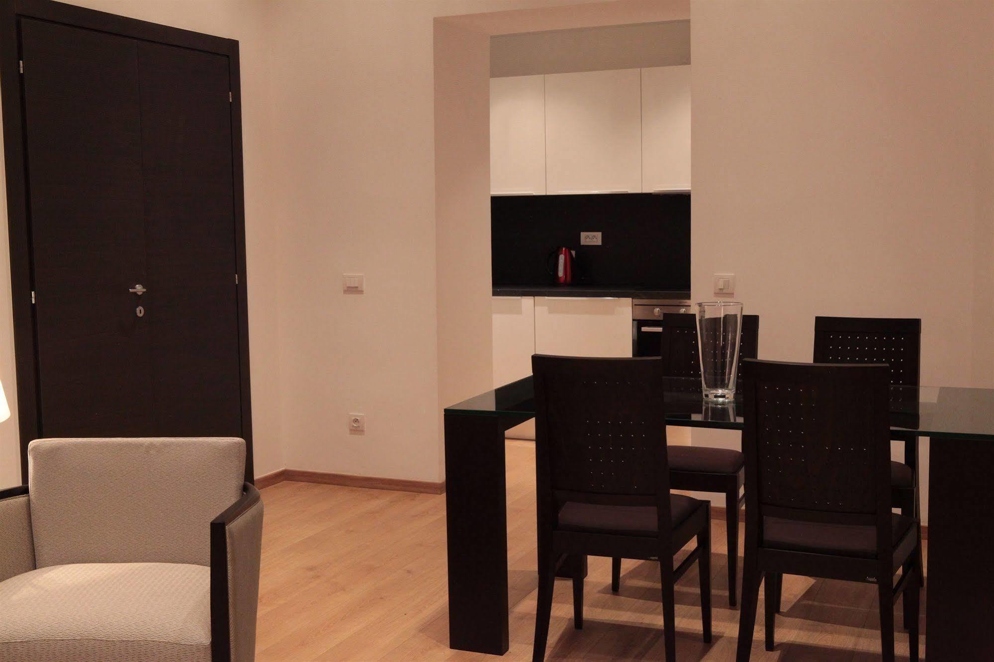The Palace Suites And Apartments Прага Экстерьер фото