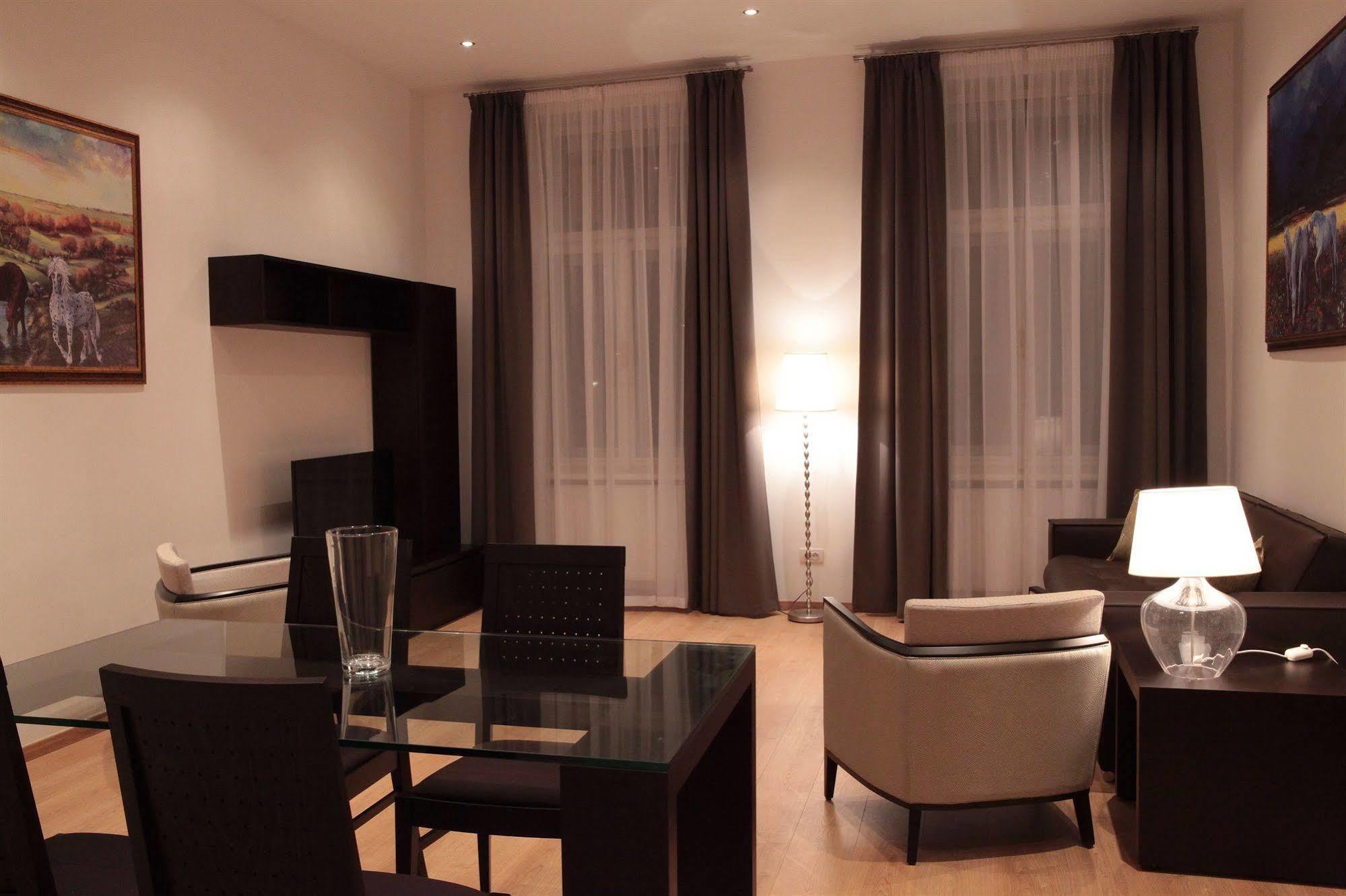 The Palace Suites And Apartments Прага Экстерьер фото